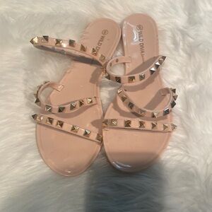 Wild Diva size 6 neutral/blush flat sandals adorned with gold studs NEW